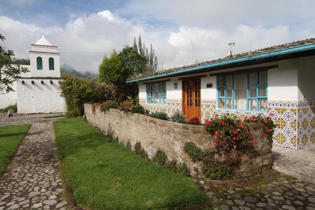 Las Palmeras Inn Otavalo Eksteriør billede